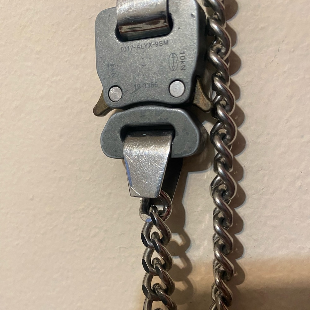 ALYX chain